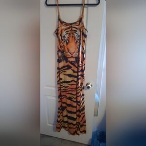 SHEIN White and Black Branded Garment Tag Top